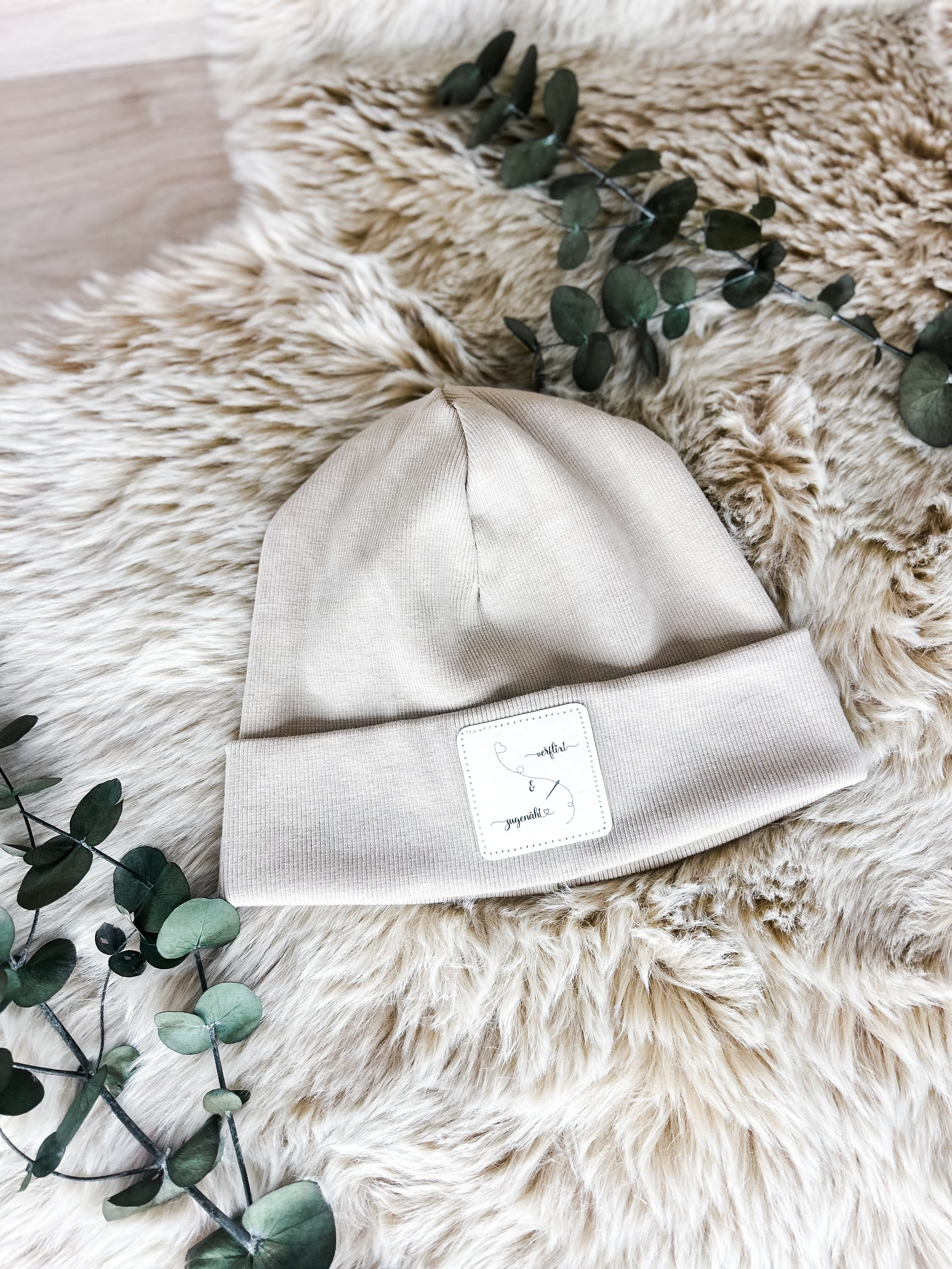 Beanie mit Statement